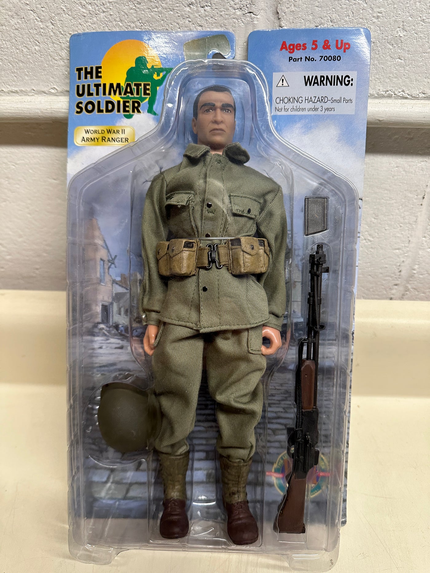 1/6th scale Figure: WWII 82nd Airborne Paratrooper (4 pcs.) and WW II Army Ranger (3 pcs.) (2003 production)